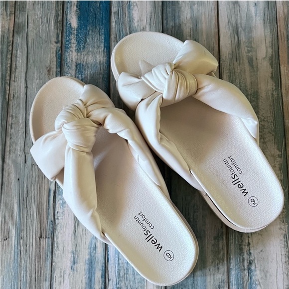 wellsfountn comfort slides white knot top size ladies 9 - Picture 1 of 6